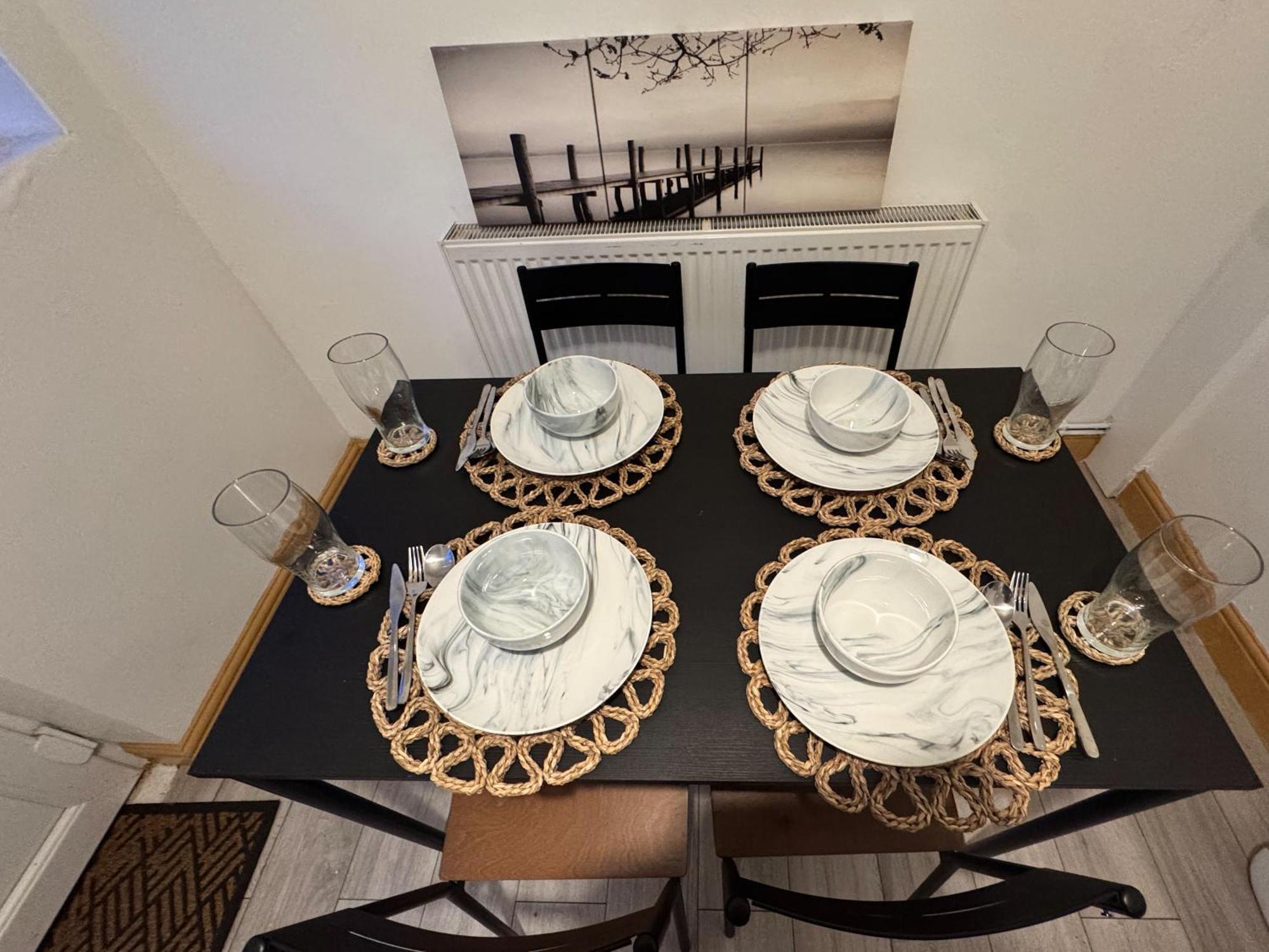 Contractor Haven- 3Bdr Crew House, Free Parking, Fast Wifi & Private Garden Apartment Nottingham Luaran gambar